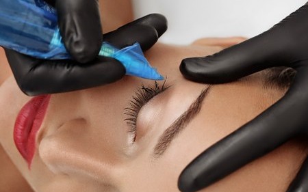 Kalıcı Makyaj Acıtır Mı?