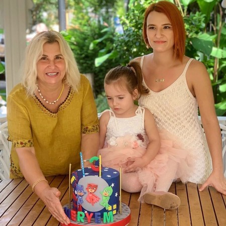 Gözde Şenkal | Güzellik Uzmanı | Kalıcı Makyaj Uygulamaları