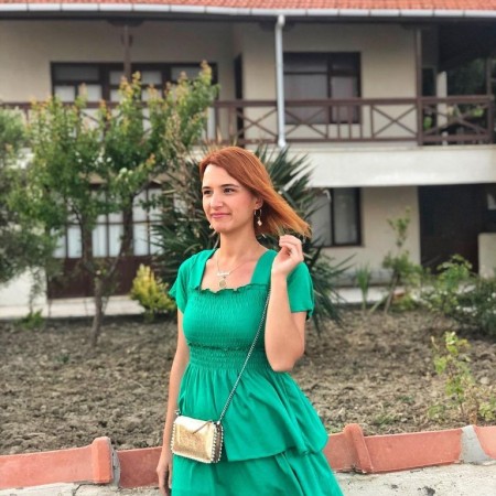 Gözde Şenkal | Güzellik Uzmanı | Kalıcı Makyaj Uygulamaları