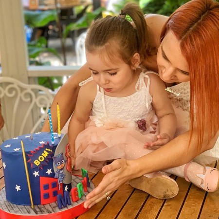 Gözde Şenkal | Güzellik Uzmanı | Kalıcı Makyaj Uygulamaları